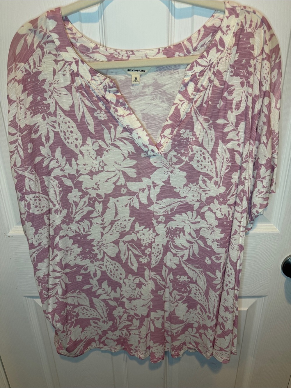Lucky Brand Mauve-Pink Floral V-Neck Short Sleeve Top